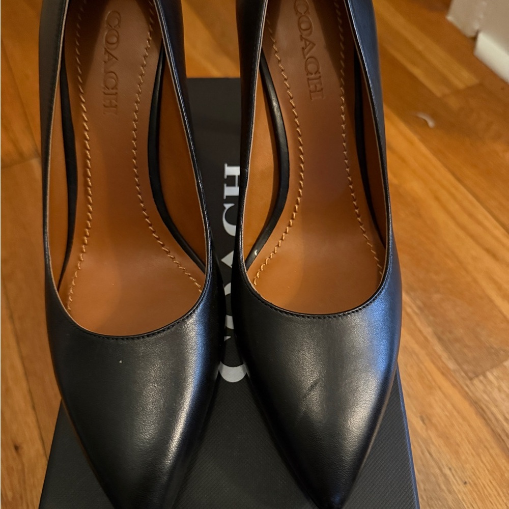 Coach Addie 90 Black Leather Heels size 8 EXCELLENT - Picture 2 of 6
